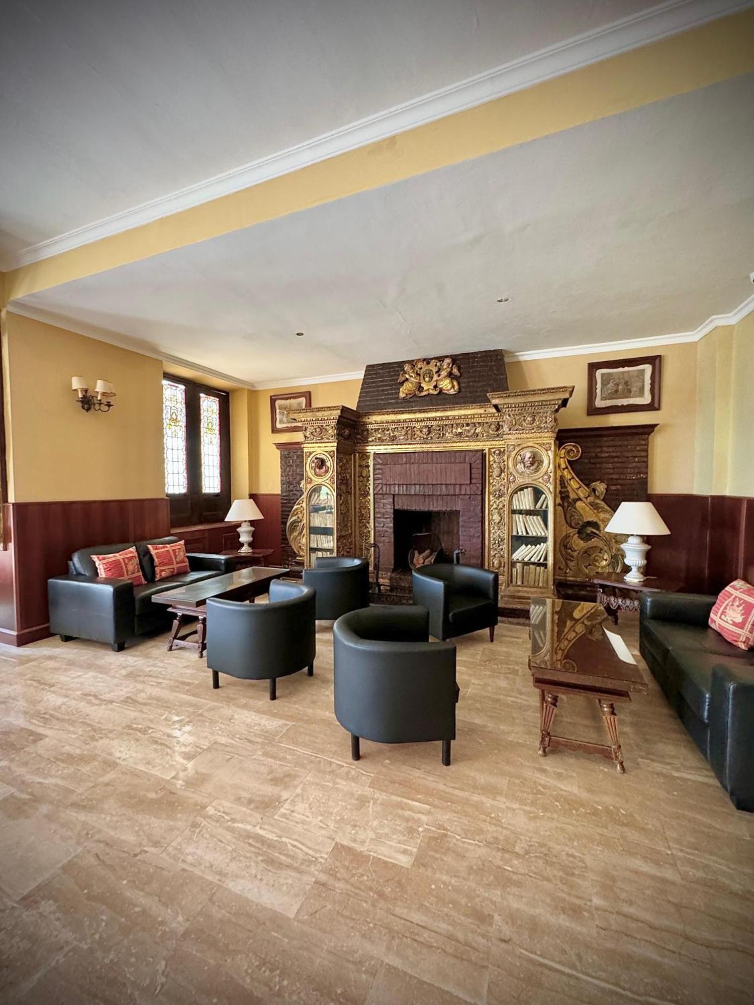 Apartment 120, Mansion Alhamar