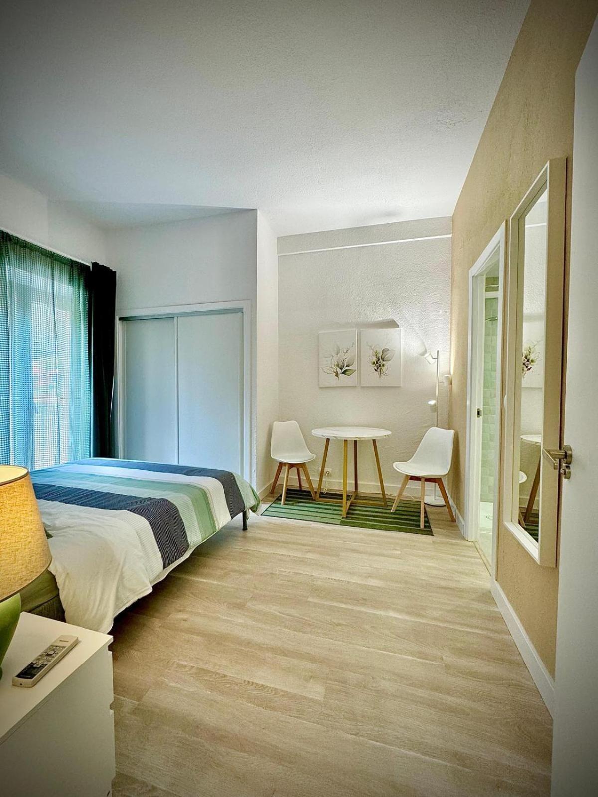 120, Mansion Alhamar